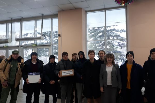 Гуманитарная помощь детям Донбасса