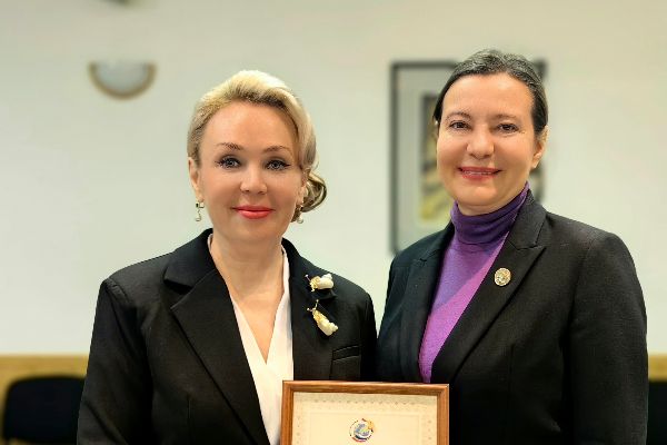 Поздравляем с наградой!