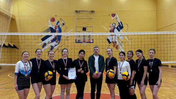 Золотые девушки педагогического института