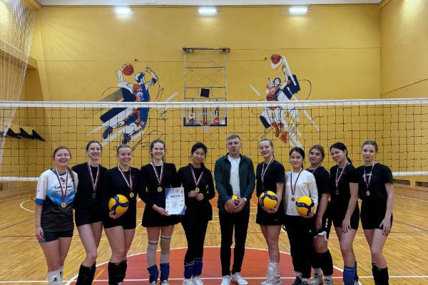 Золотые девушки педагогического института