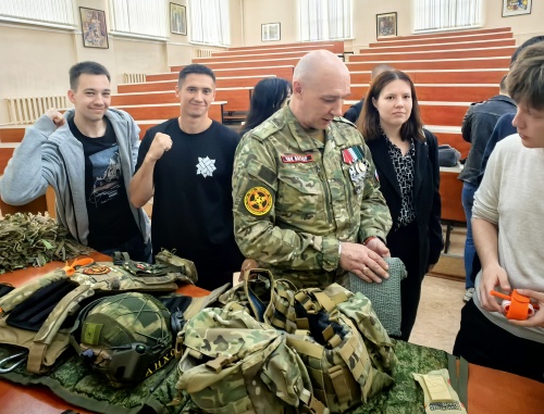 Vstrecha studentov s veteranami SVO4