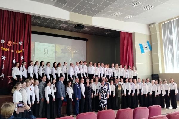 ПРАЗДНИЧНЫЙ КОНЦЕРТ «СКВОЗЬ ВЕКА К ПОБЕДЕ»
