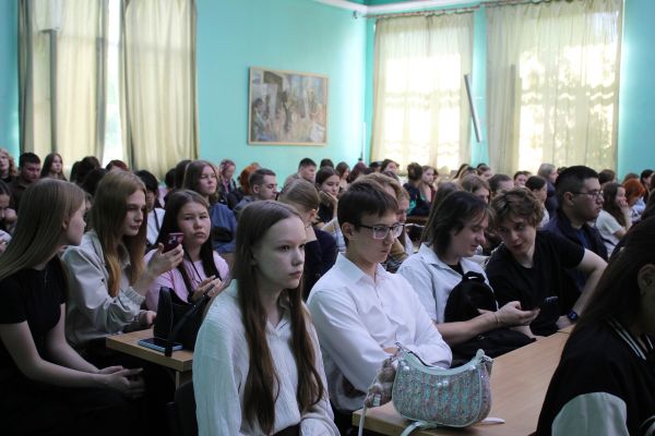 ПЕРВАЯ ВСТРЕЧА С ПЕРВОКУРСНИКАМИ НА ОГЭО