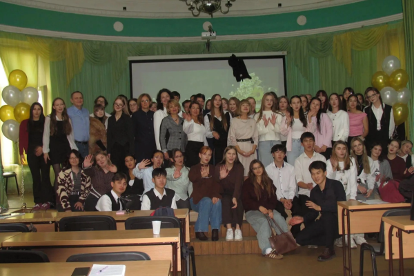ПРАЗДНИЧНЫЙ КОНЦЕРТ «МУЗА, УЧИТЕЛЯ ВОСПОЙ!»