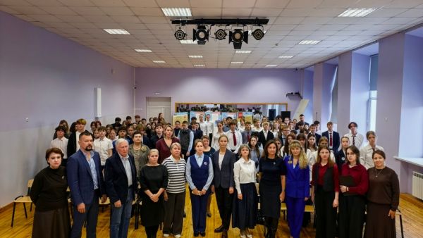 В иркутских школах стартовали Уроки мужества «Гордимся славою Героев»