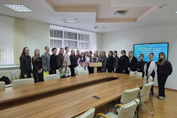 Профессиональное самоопределение через историю родного края: встреча со студентами ИРКПО