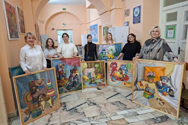 Натюрморты с игрушками маленьким пациентам